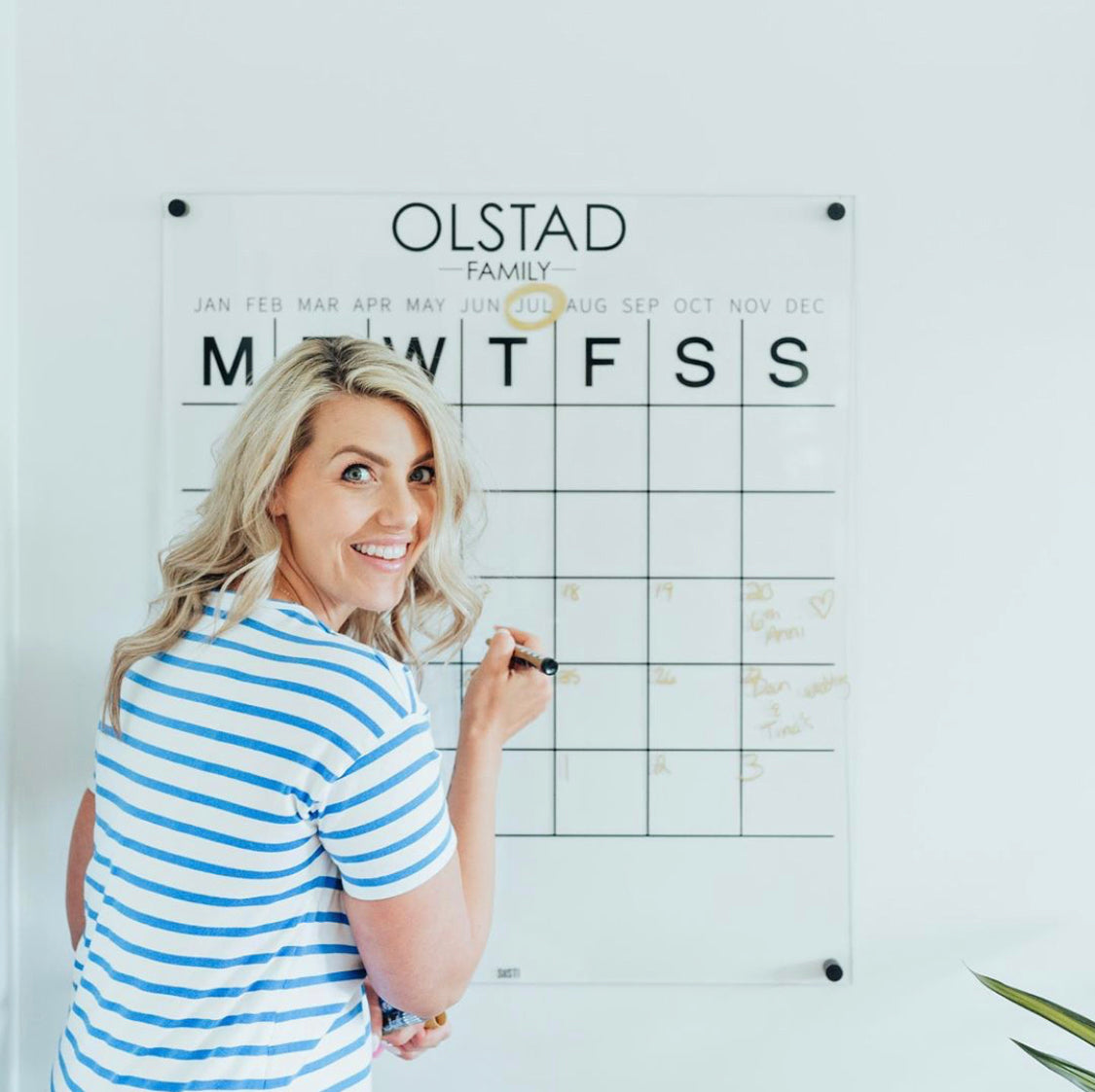 Siisti custom wall planner boards available in any size and black, white or clear 